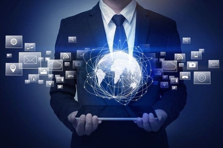 Équipe réunie pour travailler sur un projet